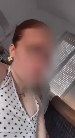 Alena, 19