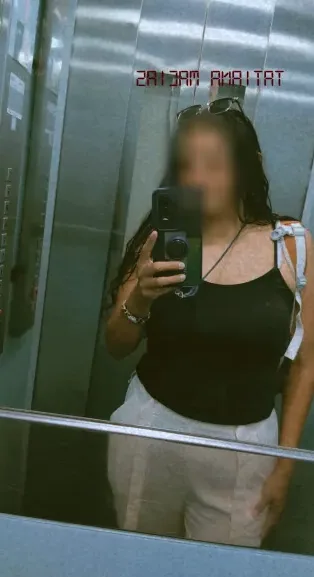 Anna, 30