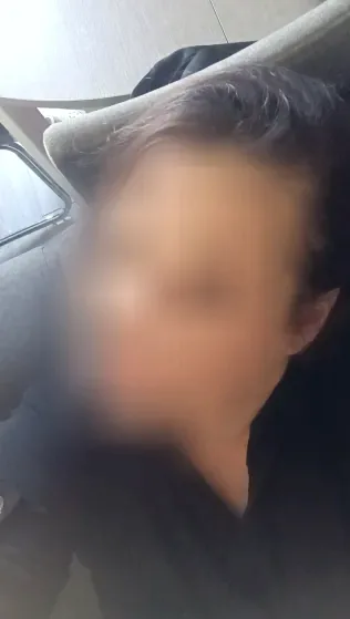 Anna, 39