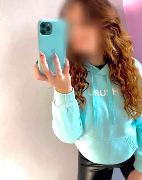 Cara, 31