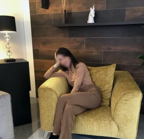 Diana, 32
