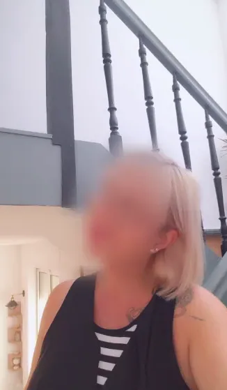 Emma, 37