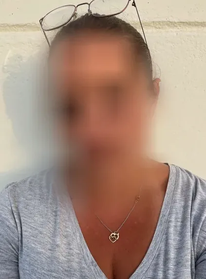 Kira, 33