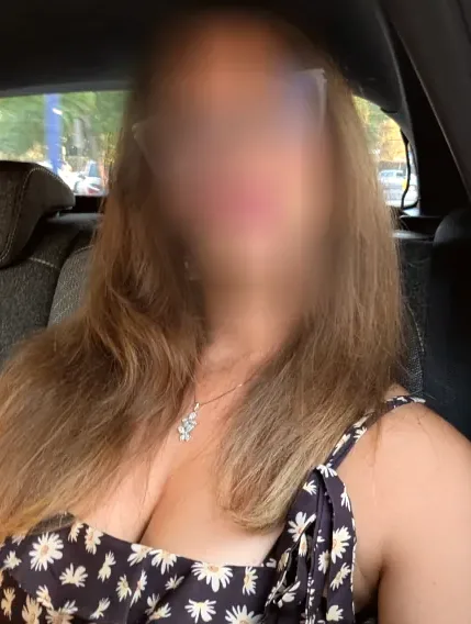 Lara, 30
