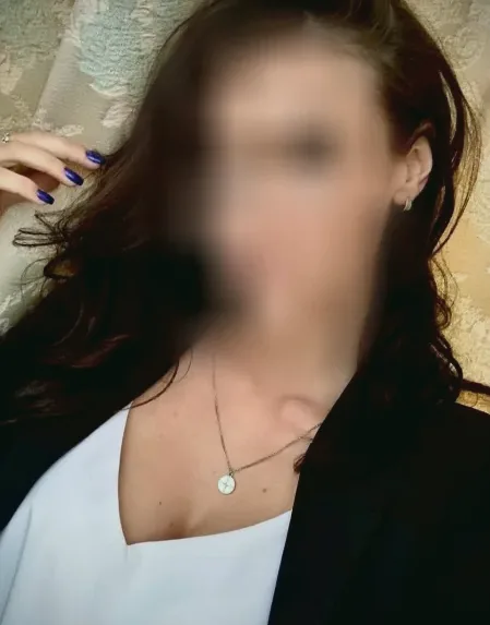 Lena, 33