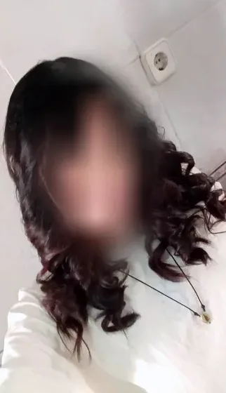 Lilly, 18
