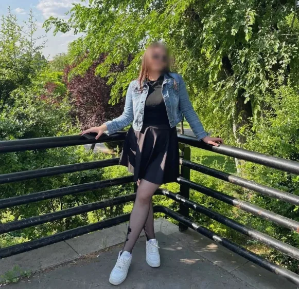 Mira, 21