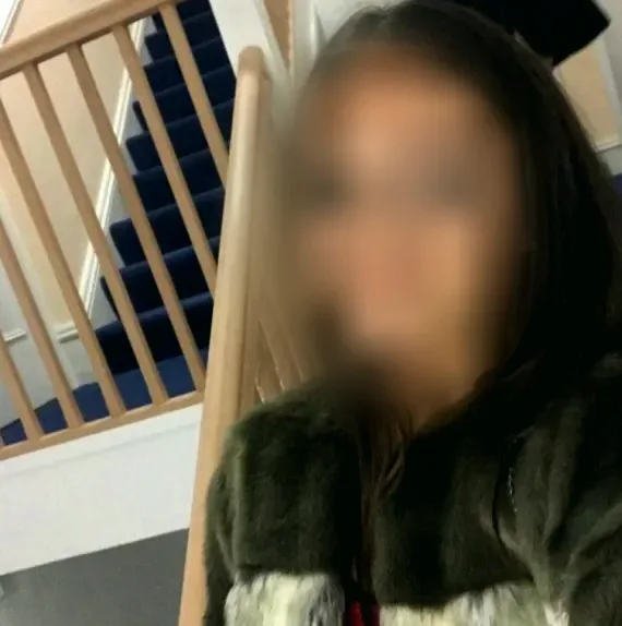 Nadine, 21