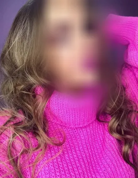 Nicole, 36