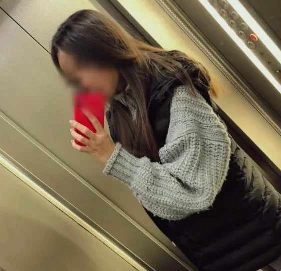 Nicole, 31