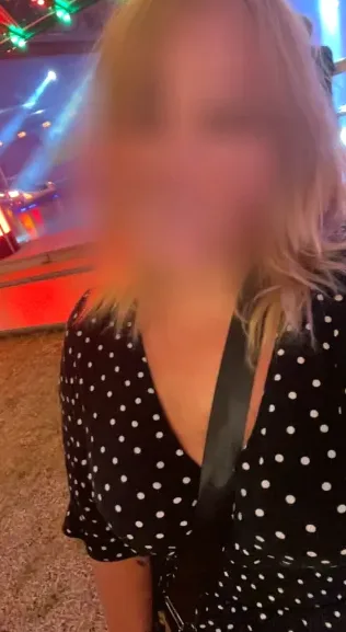 Nora, 28