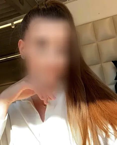 Paula, 28