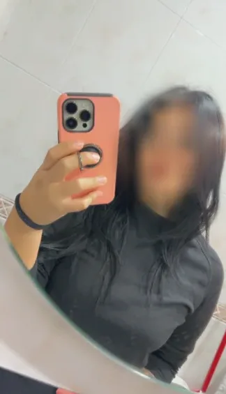 Pauline, 30