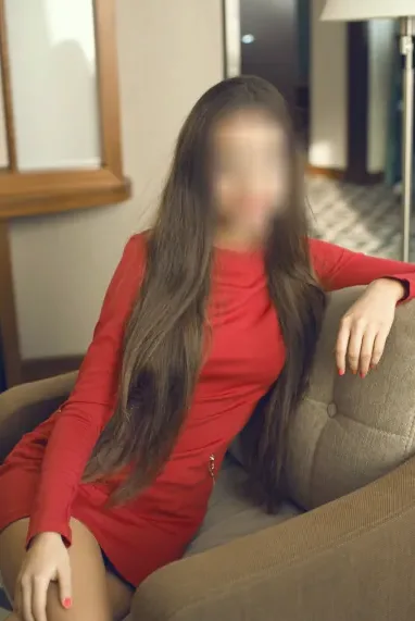 Simone, 30