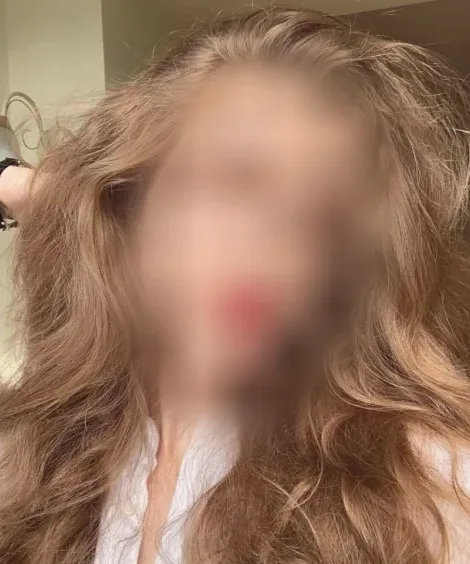 Vivien, 20