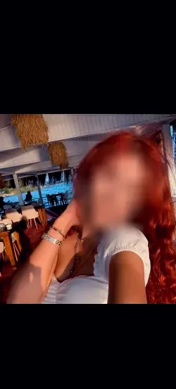 Vivien, 19