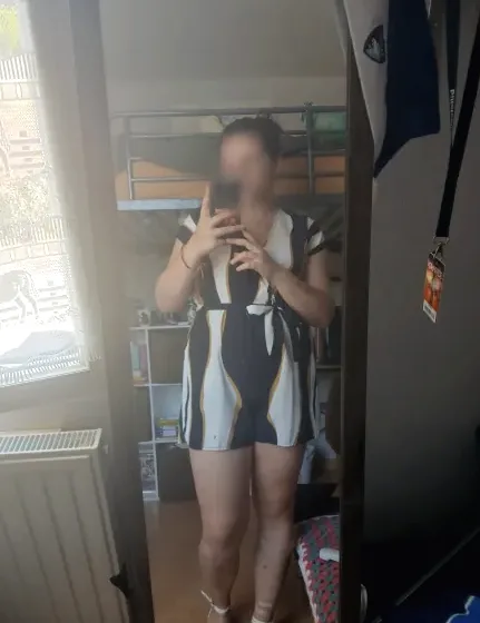 Yvonne, 22